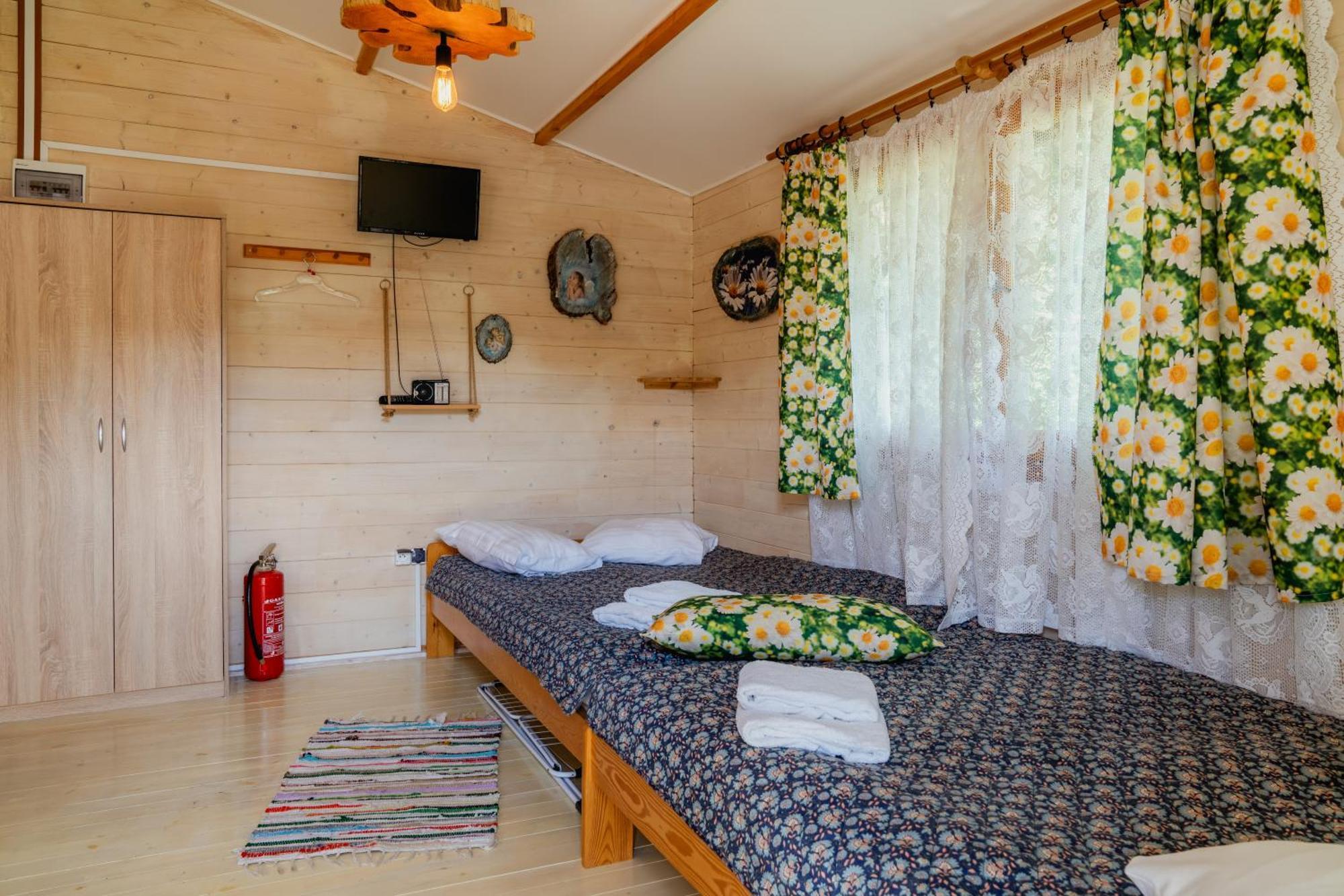Villa Osrodek Wypoczynkowy Mamczur Pizuny Lukawica Exterior foto